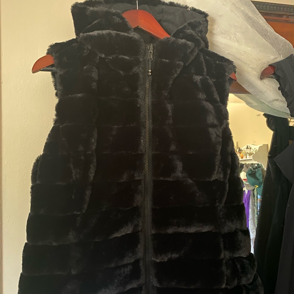 Black Infinity Reversible Vest - image 3